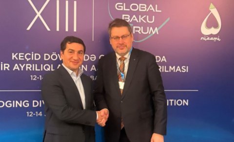 Hikmət Hacıyev Aİ-nin xüsusi nümayəndəsi ilə TRIPP-i müzakirə edib