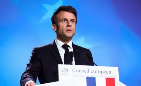 Makron İran prezidentini Yaxın Şərq ölkələrinə hücumları dərhal dayandırmağa çağırdı