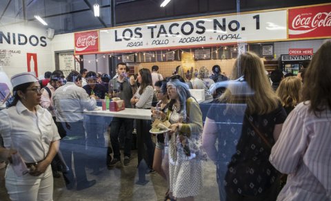 Məhkəmə turistin həddindən artıq acı sousla bağlı 100 min dollarlıq iddiasını rədd edib