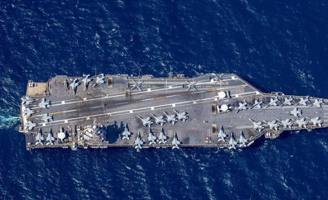 Üzən hava bazası: "Abraham Lincoln" hər gün yüzdən çox döyüş uçuşu həyata keçirir