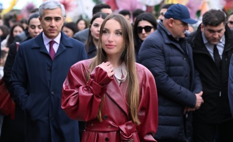 Alena Əliyeva Novruz yarmarkasında - FOTOLAR