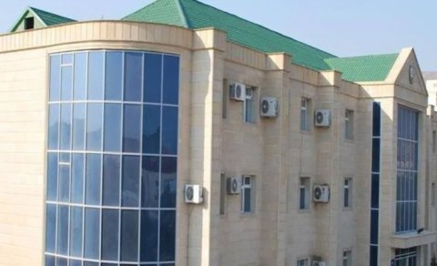 
Qaradağda yol verdikləri nöqsanlara görə 4 məmura xəbərdarlıq edildi