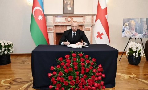 İlham Əliyev Gürcüstan səfirliyinə getdi