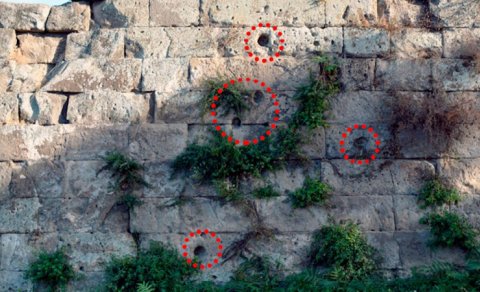 Pompeyin divarlarında yüksək texnologiyalı silah zərbələrinin izləri tapıldı