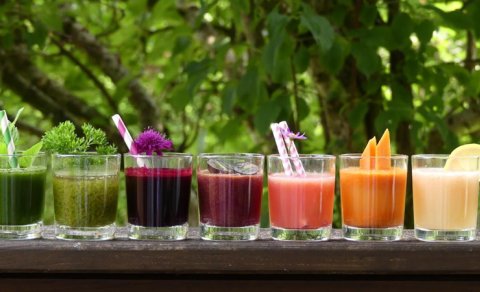 Alimlər bədənin yağlı qidalarla mübarizə aparmasına kömək edən şirəni açıqladı