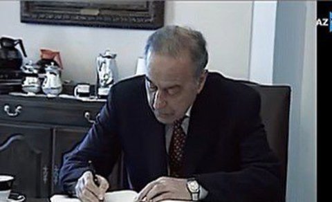 29 il öncə Heydər Əliyev Ağ Evin xatirə kitabına nə yazmışdı? - VİDEO