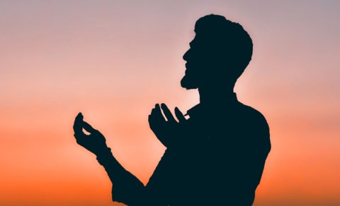 Dua edərkən nələrə diqqət etməliyik?