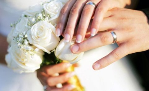 Ağcabədidə qanunazid toy: Bələdiyyə sədrinin bacısı uşaqları evləndilər