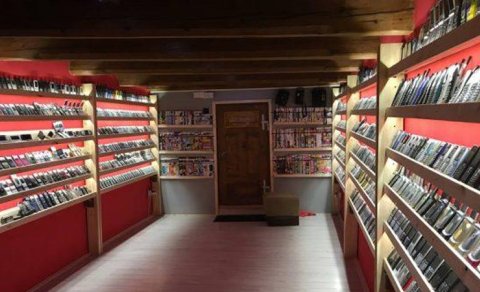 Bakıda 20 yaşlı gənc 12 minlik telefon oğurladı - VİDEO