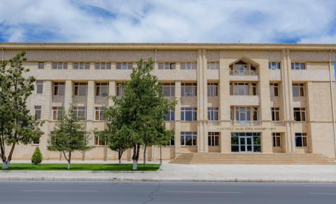 İcra hakimiyyəti 351 min manatlıq skamya və dirək alır