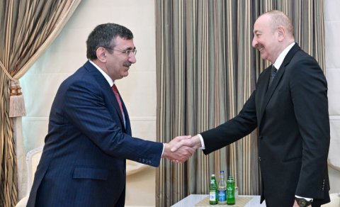 Prezident Cevdet Yılmazın başçılıq etdiyi nümayəndə heyətini qəbul etdi - FOTO