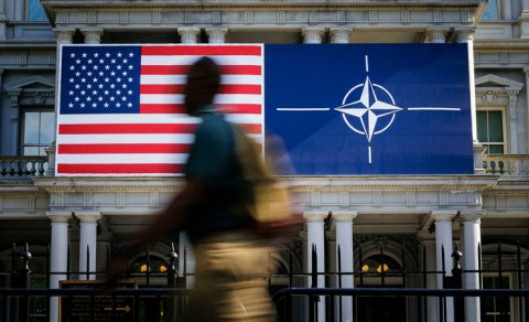 KİV: Trampın NATO-nu daxildən sarsıtmaq üçün bir çox variantı var