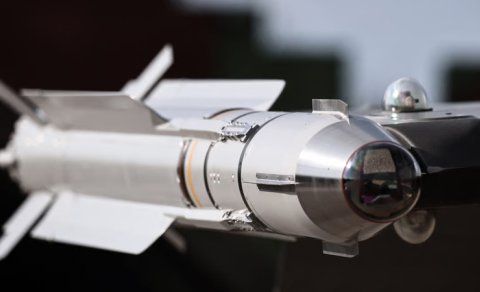 "Politico": Fransa müharibə iqtisadiyyatına hazırlaşır