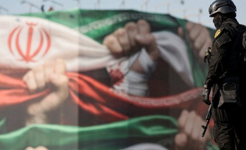 WSJ: İran milyonlarla insanı, o cümlədən uşaqları hərbi xidmətə hazırlayır