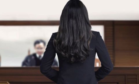 İşdən çıxarılan müdir 10 nəfərdən külli miqdarda pul alıbmış
