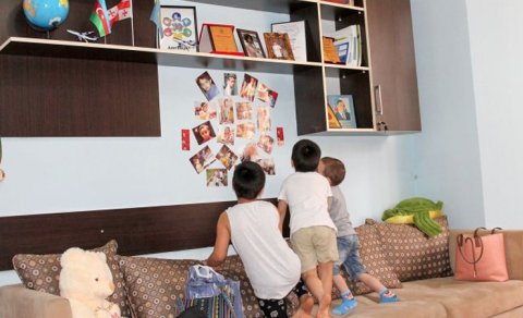 Sığınacaqda olan uşaqların üzü göstərilə bilər?