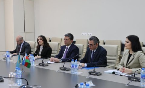 MEDİA-da Qazaxıstan nümayəndə heyəti ilə görüş keçirilib - FOTOLAR