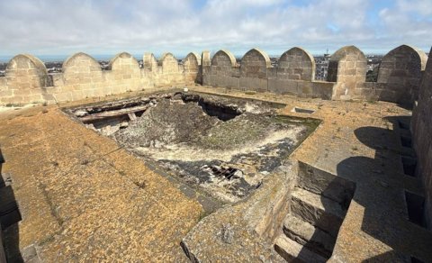 Böyük Mərdəkan qəsrində çökmə olub - FOTO