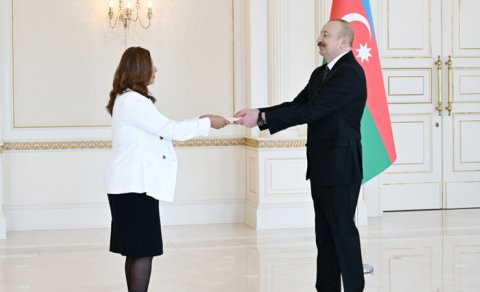 İlham Əliyev yeni səfirləri qəbul etdi - YENİLƏNİB
