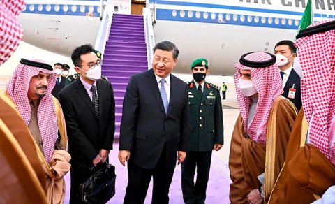 Yaxın Şərqdəki münaqişə "petroyuan təşəbbüsü"nü yenidən gündəmə gətirdi