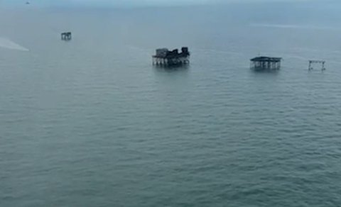 Neft Daşlarının yaxınlığında balıqçı batdı, əraziyə helikopter cəlb edildi - VİDEO