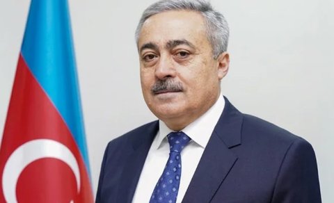 Tanınmış professor işdən çıxdı