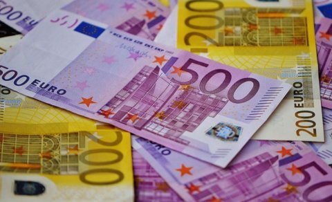 Aİ G7 ölkələrini Ukraynaya 45 milyard avro kreditin erkən verilməsinə çağırır