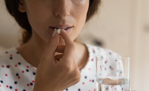 Alimlər parasetamolun autizmlə əlaqəsi barədə mifləri təkzib etdi