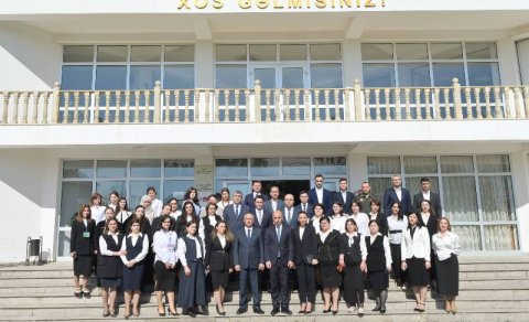 Emin Əmrullayev Qusarda məktəbdə tədris prosesi ilə tanış olub