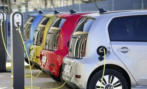 Elektromobillər yağış sınağından çıxa bildimi?