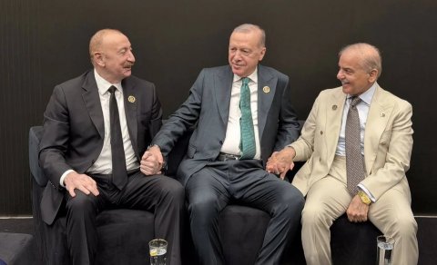 "Üç liderin nümayiş etdirdiyi səmimiyyət bütün dünyaya mesajıdır"