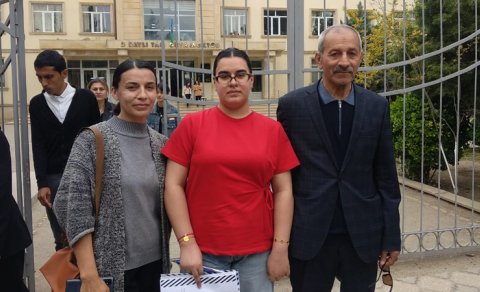 Ötən il 656 bal toplasa da, yenidən imtahan verdi - ADA-da oxumaq istəyir