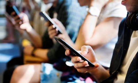 Mobil operatorların TARİF OYUNU: Vətəndaşları belə soyurlar