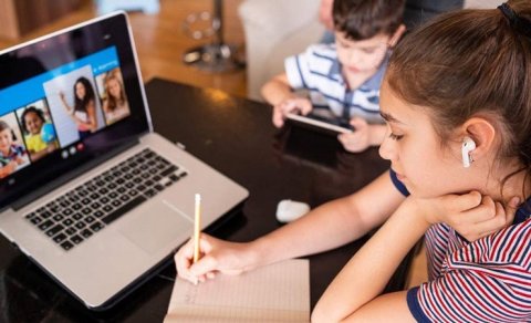 Rəqəmsal təhsil sürətlə yayılır