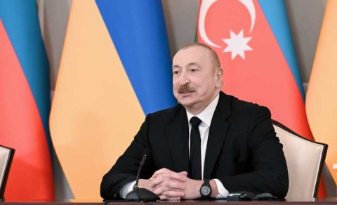Prezident: Həm Azərbaycanda, həm də Ukraynada hərbi sənaye kompleksi inkişaf edir
