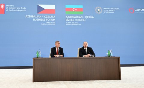 İlham Əliyev və Andrey Babiş mətbuata bəyanatlarla çıxış etdi - YENİLƏNİB