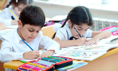 Məktəblərdə rus sektoruna qəbul qaydası dəyişdi