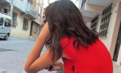 14 yaşlı qızları evdən uzaqlaşdıran nədir?
