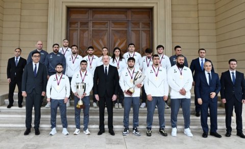 Prezident çempion güləşçiləri qəbul etdi - YENİLƏNİB