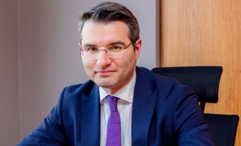 Agentlik sədrinin müşaviri işdən çıxdı - FOTO