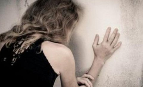 Bakıda qadın ərini tava ilə döydü: "Mənə böhtan atdı" &ndash;TƏFƏRRÜAT