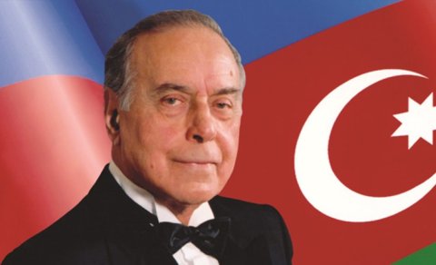 Samir Nuriyev: "Müasir Azərbaycan Heydər Əliyevin memarlıq dühasının təcəssümüdür"
