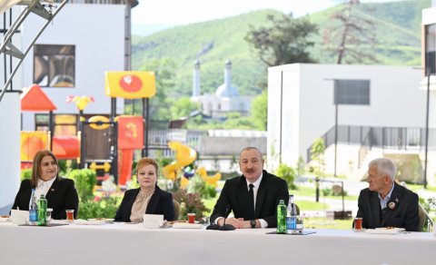 Prezident Zəngilanda sakinlərlə görüşdü, "Zangilan City Park Hotel"in təməlini qoydu -YENİLƏNİB