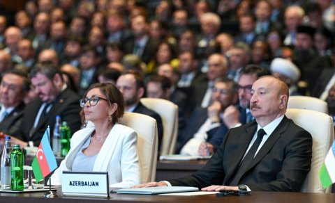 İlham Əliyevlə xanımının tədbirdən FOTOLARI