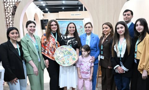 Leyla Əliyeva və Arzu Əliyeva "Urban Expo" sərgisi ilə tanış olub - FOTO