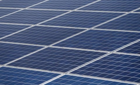 Fransa Avropanı ucuz elektriklə "boğdu": Qiymətlər mənfiyə düşdü