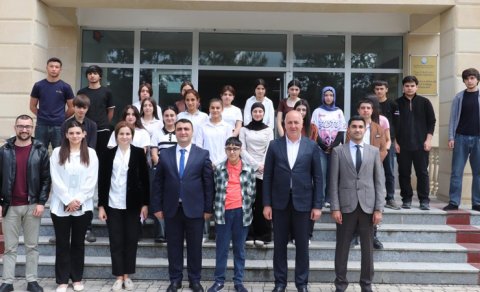 
İsmayıllıda &ldquo;Pərdəarxası: könüllülük&rdquo; təlimi keçirilib