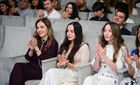 Leyla və Alena Əliyevalar konsertdə - FOTOLAR