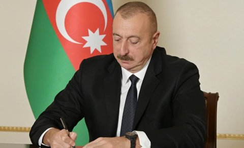 Prezident rusiyali siyasətçi Qurban Qurbanovu "Dostluq" ordeni ilə təltif etdi