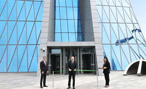 Prezident Mərkəzi Bankın yeni binasının açılışında iştirak etdi - FOTO